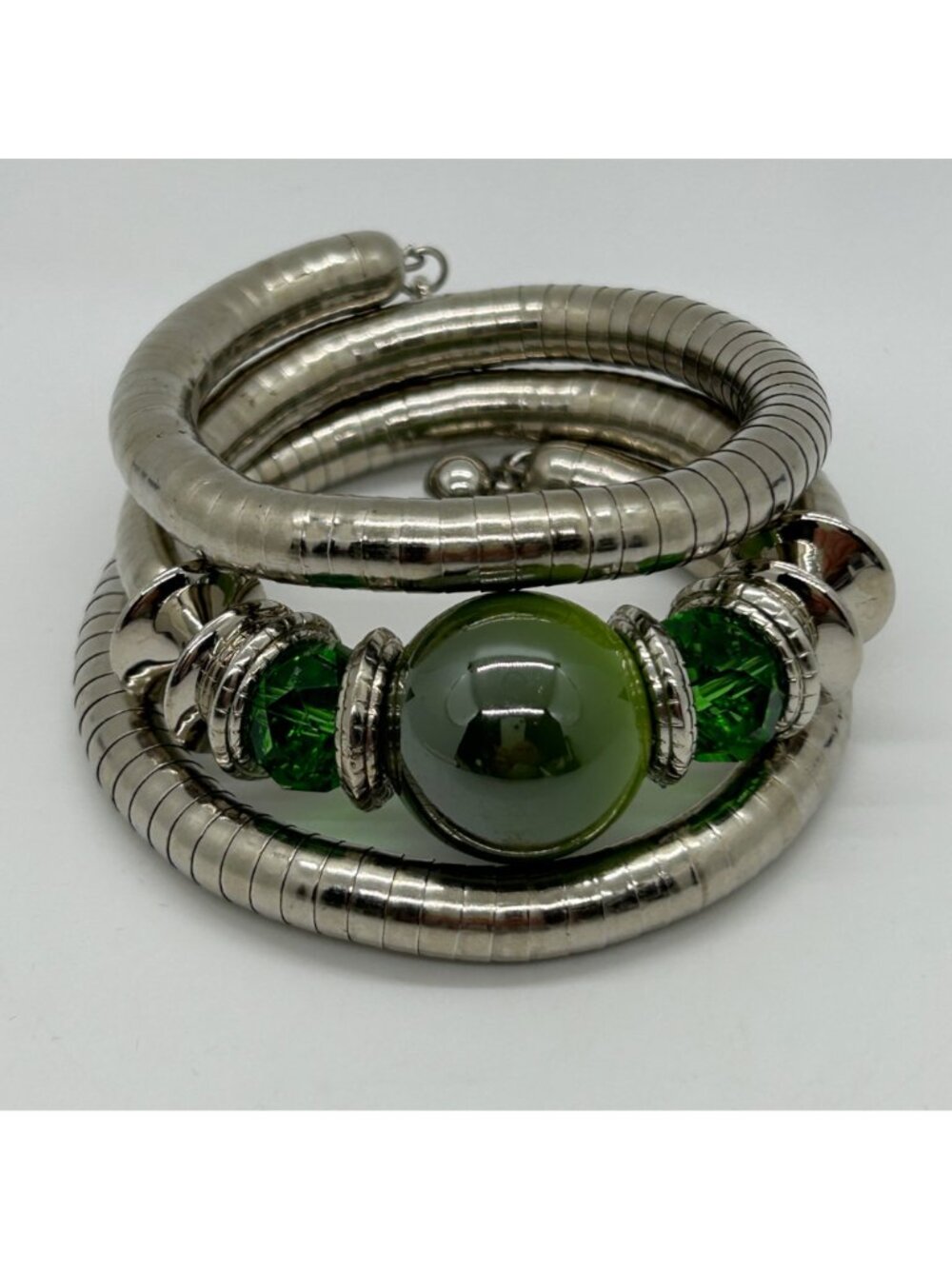 Silver-Tone Memory Wire Bracelet Green Acrylic Beads Chunky Bohemian Adjustable - Picture 2 of 10